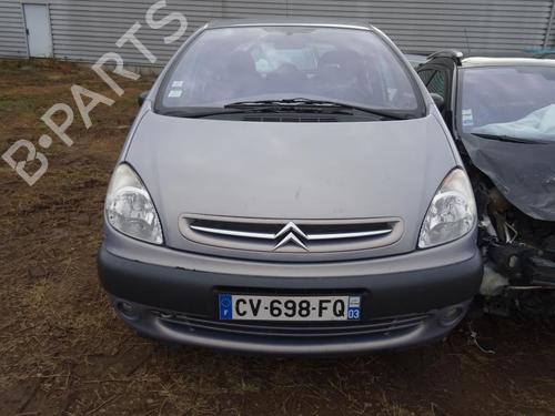 Right front fog light CITROËN XSARA PICASSO (N68) 2.0 HDi | BP23675544C31 