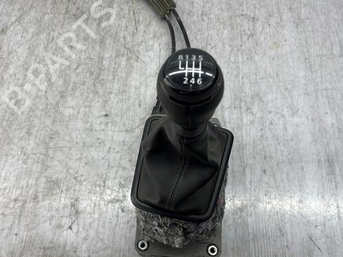 Used Gear lever Gear lever DACIA DUSTER (HM_) 1.5 dCi 115 4x4 (114 hp) 33001008 33001008