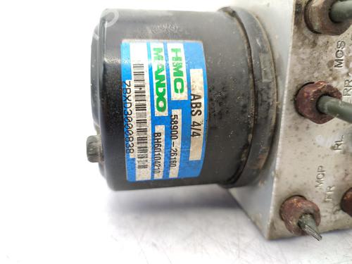 ABS pump HYUNDAI SANTA FÉ I (SM) 2.0 CRDi 4x4 | BP23730488M43 