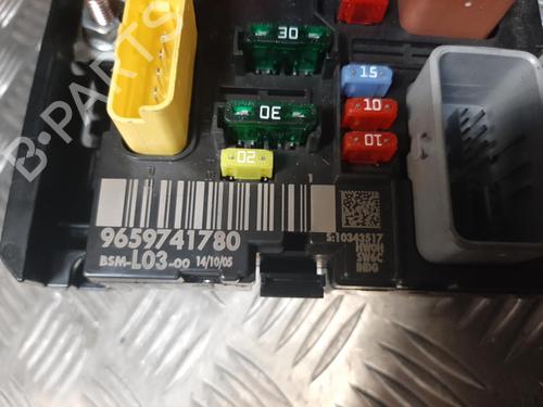 Used Fuse box Fuse box CITROËN C2 (JM_) 1.4 (73 hp) 24851877 24851877