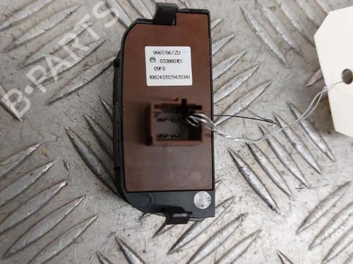 switch-citroen-c5-iii-break-rw_-2008-2009-2010-2011-2012-2013-2014-2015-2016-2017-24854014 main image