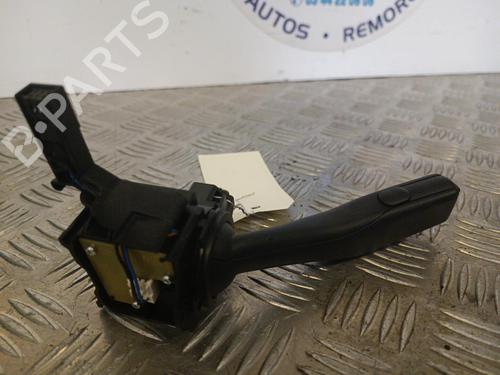 Used Steering column stalk VW GOLF VI (5K1) 1.6 TDI (90 hp) 23724961