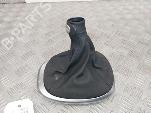Used Shift knob FIAT 500L (351_, 352_) 1.3 D Multijet (199LXY1A, 199LXY11) (84 hp) 26210756