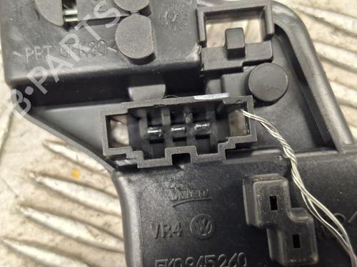 Lamp holder VW GOLF VI (5K1) | BP37482151L10 - Image 2