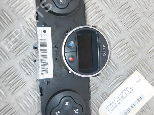 Used Climate control RENAULT CLIO III (BR0/1, CR0/1) 1.6 16V (BR09, BR0T, CR09, CR0T) (88 hp) 29323524
