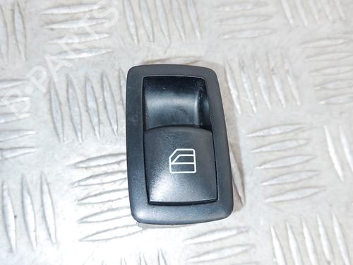 Used Right front window switch Right front window switch MERCEDES-BENZ A-CLASS (W169) A 180 CDI (169.007, 169.307) (109 hp) 33443199 33443199