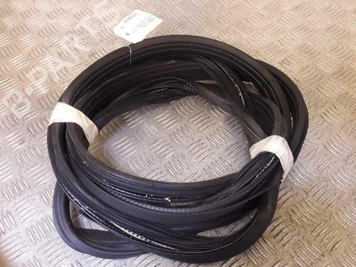 Used Rubber door seal MERCEDES-BENZ M-CLASS (W163) ML 400 CDI (163.128) (250 hp) 23724721