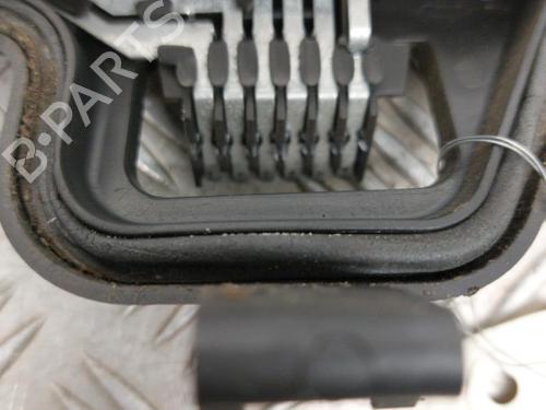 Lamp holder OPEL ZAFIRA A MPV (T98) 2.0 DTI 16V (F75) | BP23737409L10 
