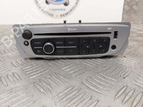 Used Radio Radio RENAULT TWINGO II (CN0_) 1.5 dCi 75 (75 hp) 23746185 23746185
