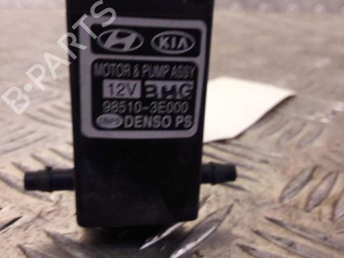 Washer pump HYUNDAI SANTA FÉ II (CM) 2.2 CRDi GLS 4x4 | BP24852082E24