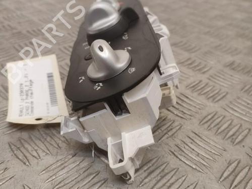Used Climate control Climate control RENAULT TWINGO II (CN0_) 1.2 16V (CN04, CN0B) (75 hp) 23744506 23744506