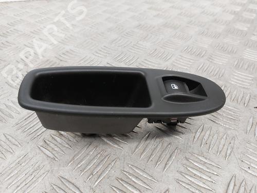 Right rear window switch FIAT 500L (351_, 352_) 1.3 D Multijet (199LXY1A, 199LXY11) | BP26210746I28 