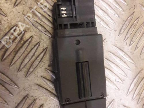 switch-renault-twingo-ii-cn0_-2007-23657917 main image