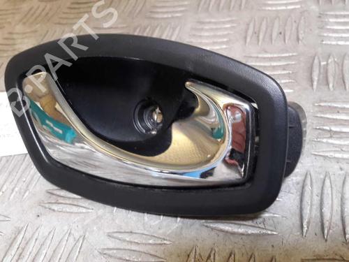 Høyre foran invendig håndtak RENAULT CLIO IV (BH_) 0.9 TCe 90 (BHNF, BHMA, BHMH, BHJK, BHJR) (90 hp) 23734562