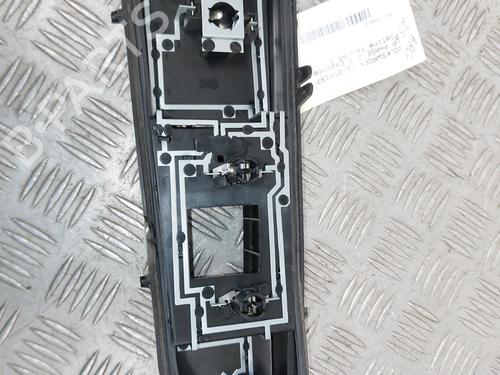 Lampeholder VW UP! (121, 122, BL1, BL2, BL3, 123) 1.0 (60 hp) 31817708