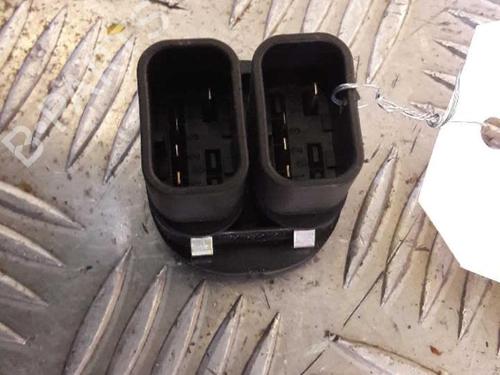 Left front window switch FORD FIESTA V (JH_, JD_) 1.4 TDCi | BP23724365I27 