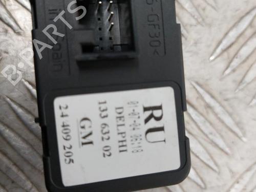 Interrupteur de vitre avant gauche OPEL MERIVA A MPV (X03) 1.6 16V (E75) | BP23737294I27 