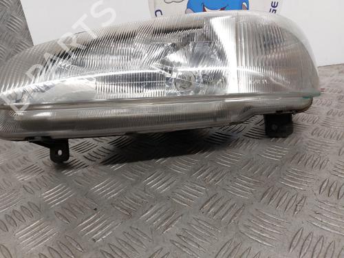 Left headlight PEUGEOT 106 II (1A_, 1C_) 1.1 i | BP23745719C28 