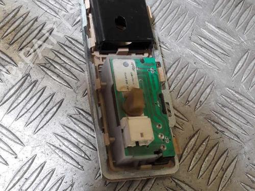 Used Interior roof light Interior roof light VW TOUAREG (7LA, 7L6, 7L7) 2.5 R5 TDI (174 hp) 23724922 23724922