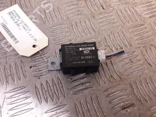 Used Electronic module HYUNDAI SANTA FÉ II (CM) 2.2 CRDi 4x4 (155 hp) 24852184