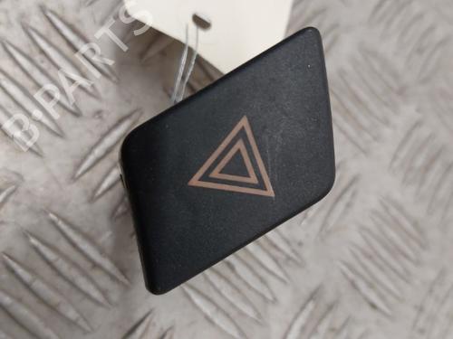 Used Warning switch Warning switch TOYOTA YARIS (_P9_) 1.4 D-4D (NLP90_, NLP90R) (90 hp) 23746599 23746599