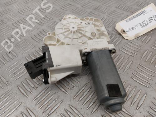 Rudehejsemotor bagstkærm højre OPEL VECTRA C GTS (Z02) 1.9 CDTI (F68) | BP28545523E22 