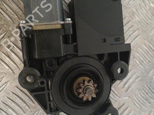 Used Right front window motor RENAULT MEGANE III Coupe (DZ0/1_) 1.5 dCi (DZ0C, DZ1A) (90 hp) 23657299