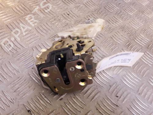 Rear left lock NISSAN X-TRAIL I (T30) 2.2 Di 4x4 | BP23716408C100 