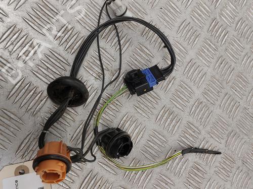 Used Lamp holder CITROËN C4 I (LC_) 1.6 16V (109 hp) 28212146
