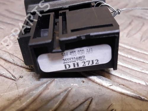 switch-renault-clio-iv-bh_-2012-2013-2014-2015-2016-2017-2018-2019-2020-2021-23734467 main image