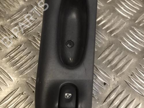 Used Left rear window switch RENAULT ESPACE III (JE0_) 2.2 dCi (JE0K) (130 hp) 25259401
