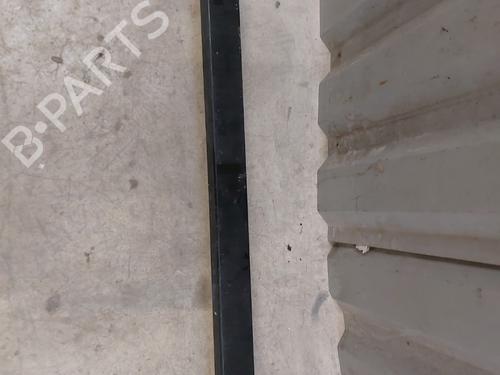 Used Rear bumper reinforcement VW TOURAN (1T1, 1T2) 2.0 TDI 16V (140 hp) 23748156
