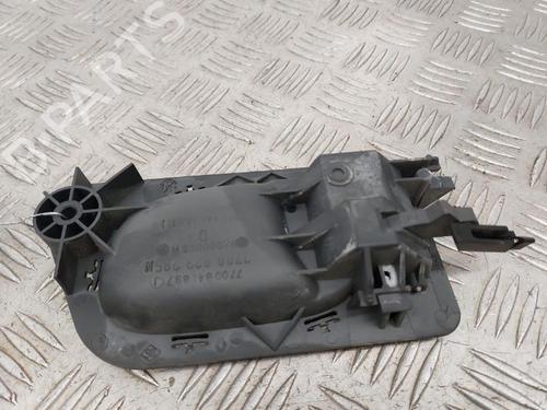 Used Front right interior door handle Front right interior door handle RENAULT LAGUNA I (B56_, 556_) 1.6 16V (B568, B561) (107 hp) 23659147 23659147