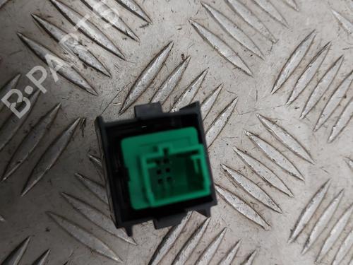 switch-citroen-c4-cactus-2014-23746754 main image