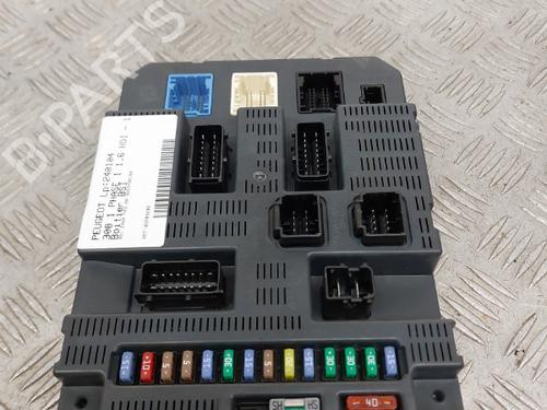 Used Fuse box Fuse box PEUGEOT 308 I (4A_, 4C_) 1.6 HDi (109 hp) 23745462 23745462