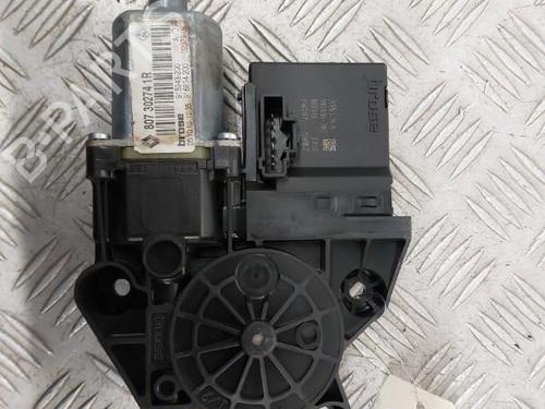 Used Right front window motor Right front window motor 23744038 23744038