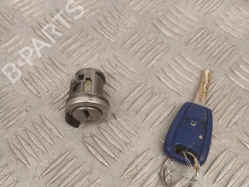 Used Ignition barrel FIAT PUNTO (188_) 1.2 60 (188.030, .050, .130, .150, .230, .250) (60 hp) 23745760