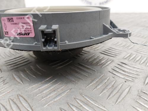speaker-renault-megane-iv-hatchback-b9amn_-2015-23747309 main image