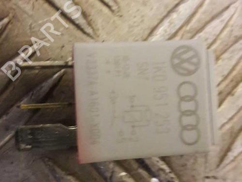 Elektronisk modul SEAT IBIZA IV ST (6J8, 6P8) 1.6 TDI (90 hp) 24853652