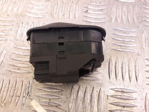 Used Switch Switch PEUGEOT 206 Hatchback (2A/C) 1.9 D (69 hp) 23656647 23656647