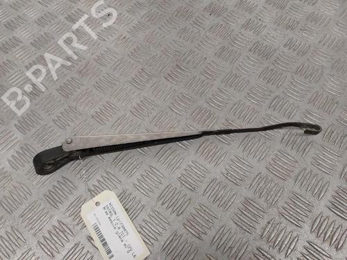Used Front windshield wiper arm NISSAN PATROL GR IV (Y60, GR) 2.8 TD (Y60A) (116 hp) 23744878