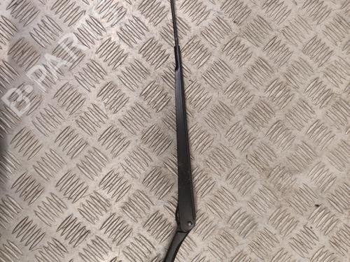 Used Front windshield wiper arm VW PASSAT B6 (3C2) 2.0 TDI (140 hp) 23736695
