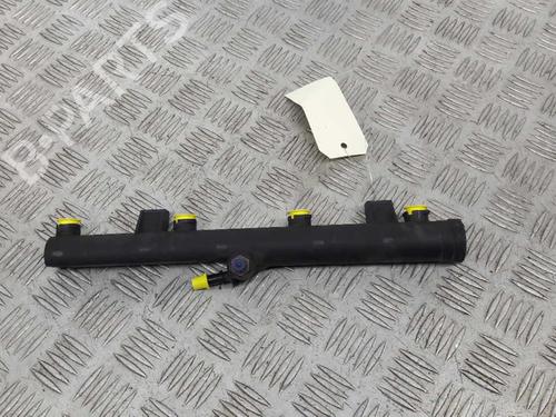 Used Injection rail CITROËN C4 Grand Picasso I (UA_) 2.0 i 16V (140 hp) 23737032