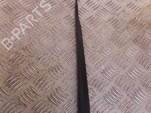 front-windshield-wiper-arm-peugeot-1007-km_-2005-23723414 main image