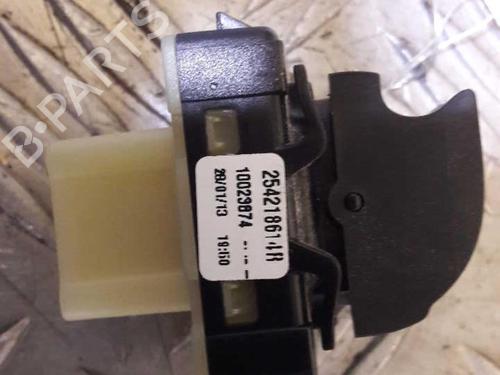 Used Left rear window switch Left rear window switch RENAULT ZOE (BFM_) ZOE (88 hp) 23725907 23725907