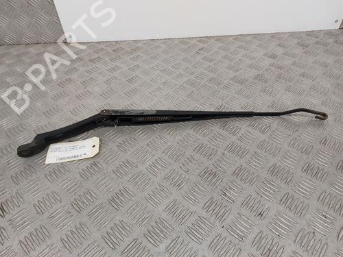 Used Front windshield wiper arm HYUNDAI TUCSON (JM) 2.0 CRDi All-wheel Drive (113 hp) 31625074