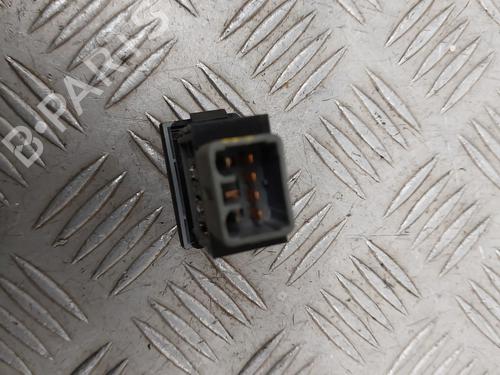 Used Switch Switch HYUNDAI TUCSON (JM) 2.0 CRDi All-wheel Drive (113 hp) 31629616 31629616