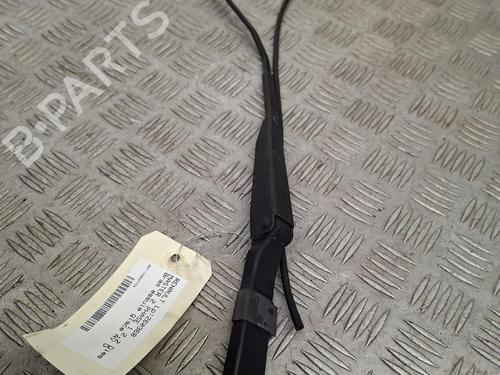 Used Front windshield wiper arm Front windshield wiper arm RENAULT MASTER II Platform/Chassis (ED/HD/UD) 2.2 dCI 90 (ED0G, ED0N, HD0G, HD0N, HD1G, HD1N, UD0G,... (90 hp) 39665374 39665374