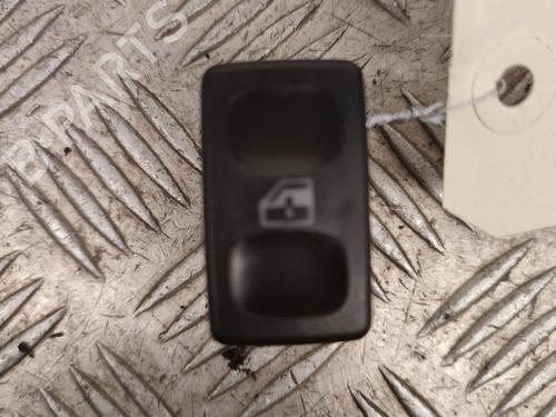 Used Left front window switch VW POLO III (6N1) 60 1.4 (60 hp) 23736814