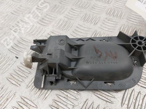 Used Front left interior door handle Front left interior door handle RENAULT LAGUNA I (B56_, 556_) 1.6 16V (B568, B561) (107 hp) 23738269 23738269